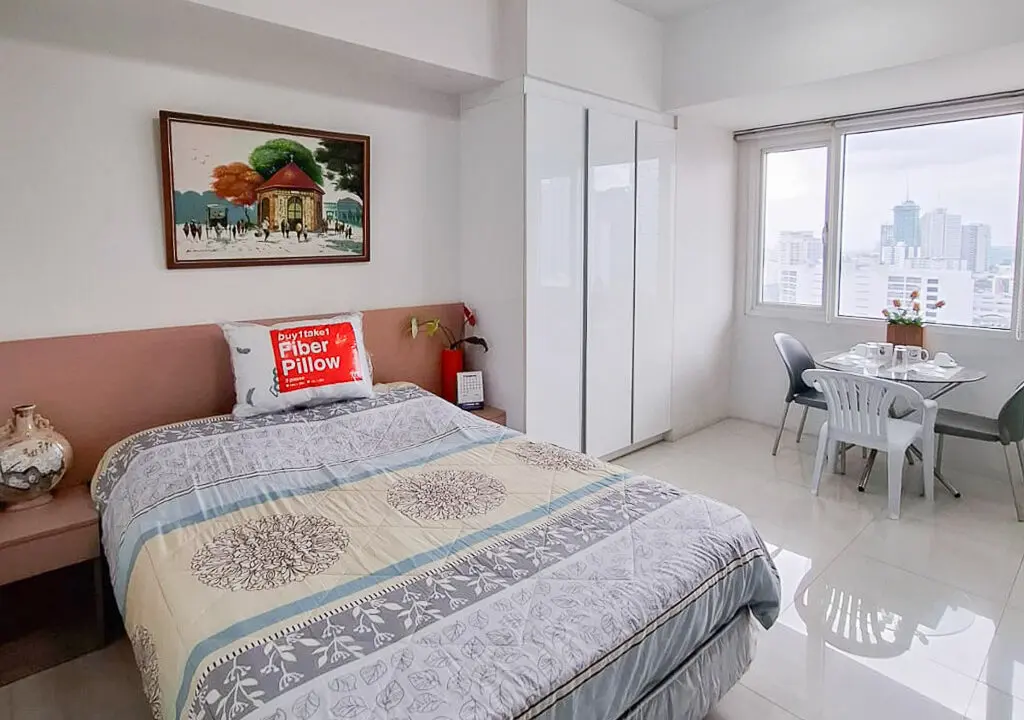 RCCR6-Elegant Studio with Panoramic City Views - Cebu Grand Realty (0)