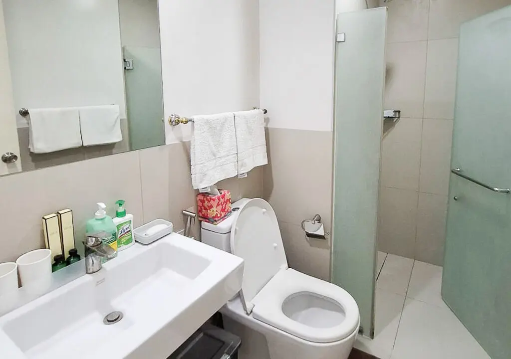 RCCR6-Elegant Studio with Panoramic City Views - Cebu Grand Realty (7)