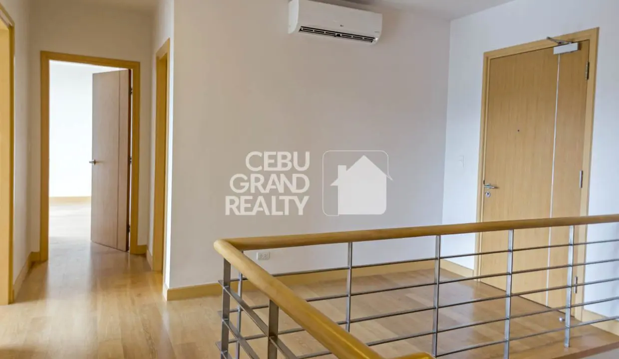 SRBTS17 Sophisticated Modern Condo with Expansive Living Area in 1016 Residences - Cebu Grand Realty (8)