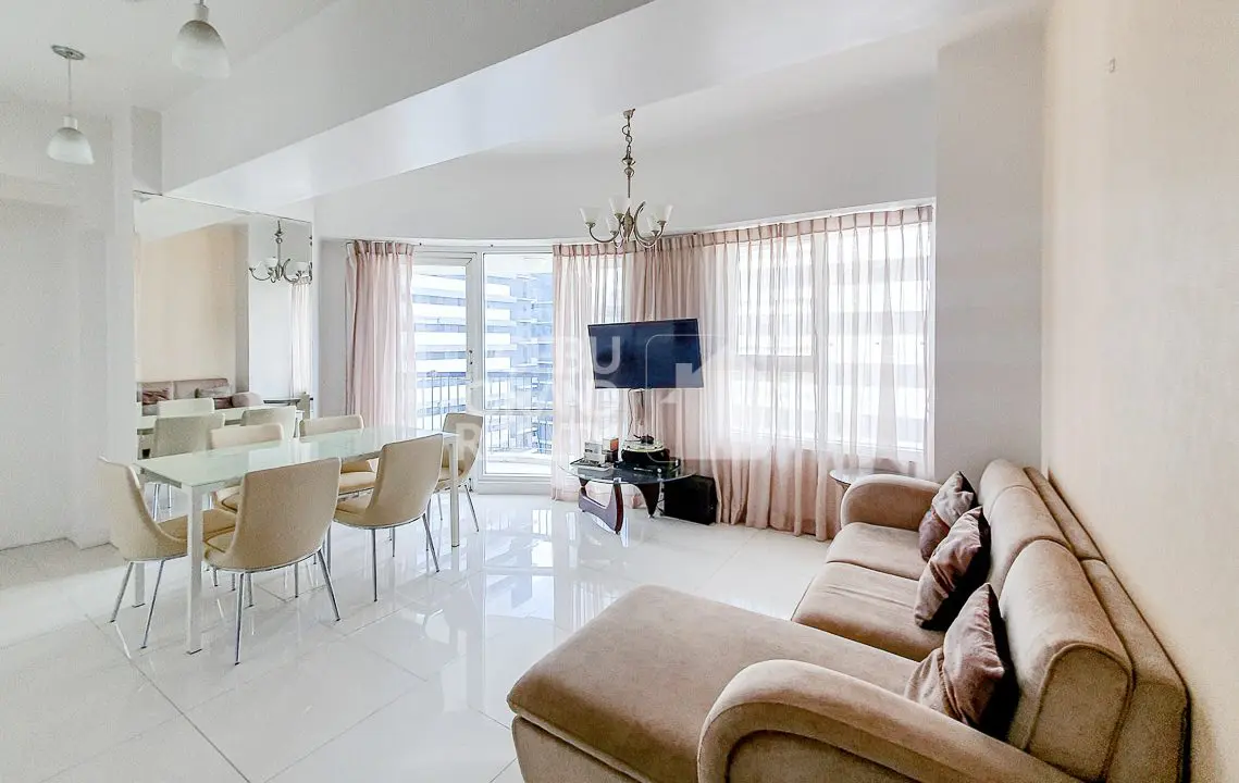 RCITC5 Cebu IT Park Calyx Center 3 Bedroom Condo for Rent - 1