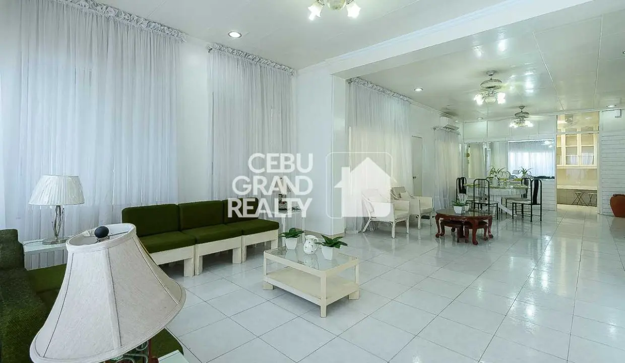 RHSN17 Lavish Serene Residence with Spacious Ensuite Bedrooms in Banilad - Cebu Grand Realty (2)