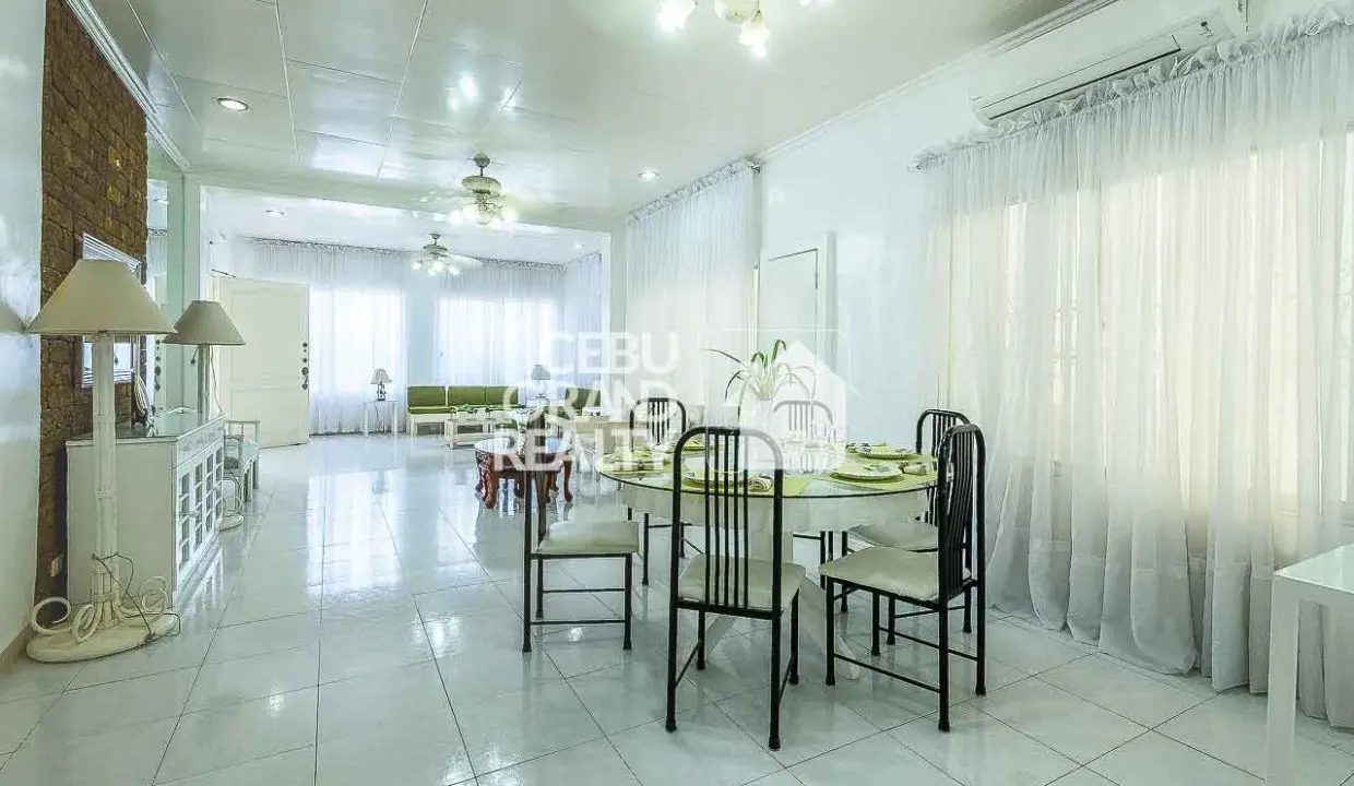 RHSN17 Lavish Serene Residence with Spacious Ensuite Bedrooms in Banilad - Cebu Grand Realty (5)