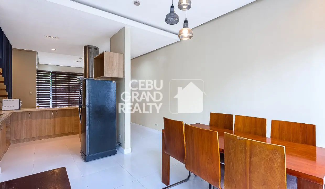 RHTTR4 Spacious Townhouse with Lush Greenery Views in Talamban - Cebu Grand Realty (8)