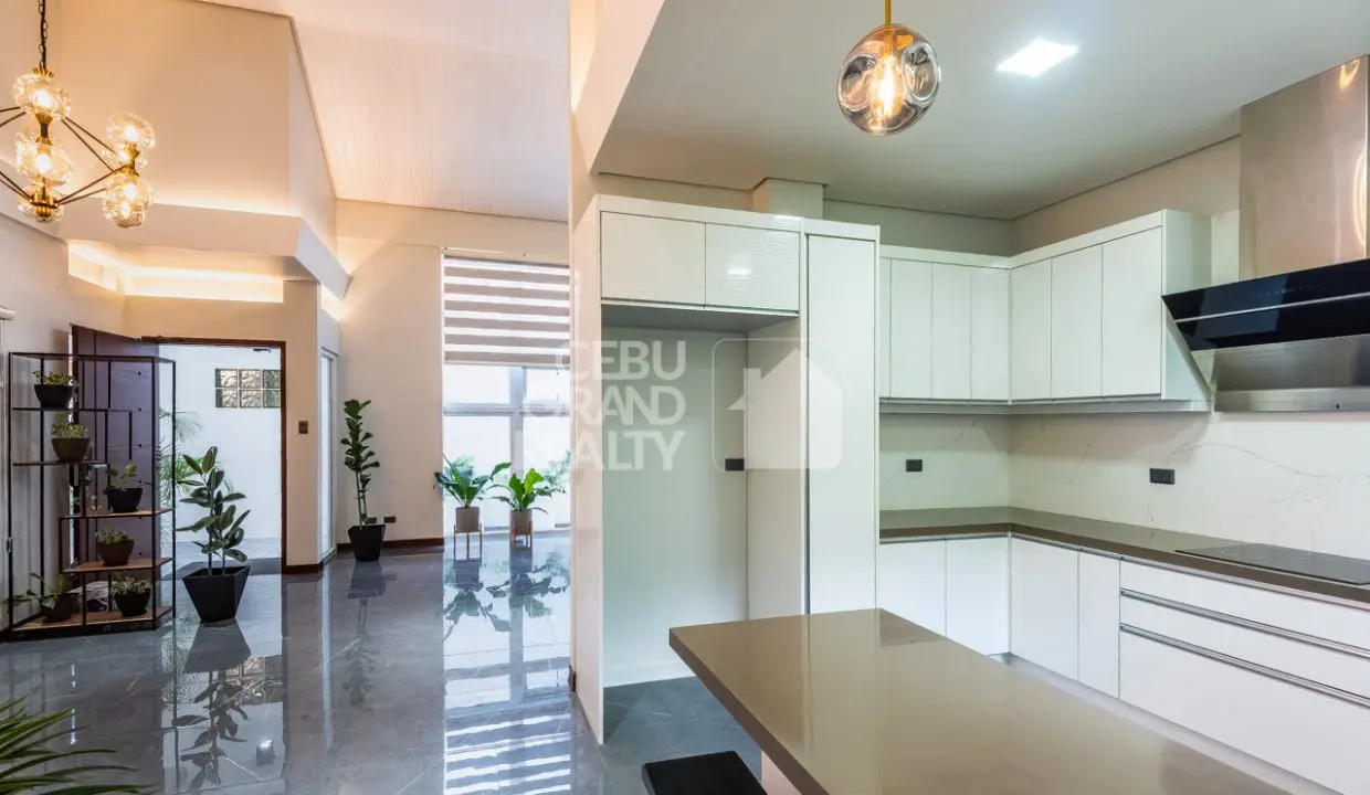 SRBSN3 Modern 3 Bedroom House for Sale in Banilad - 9