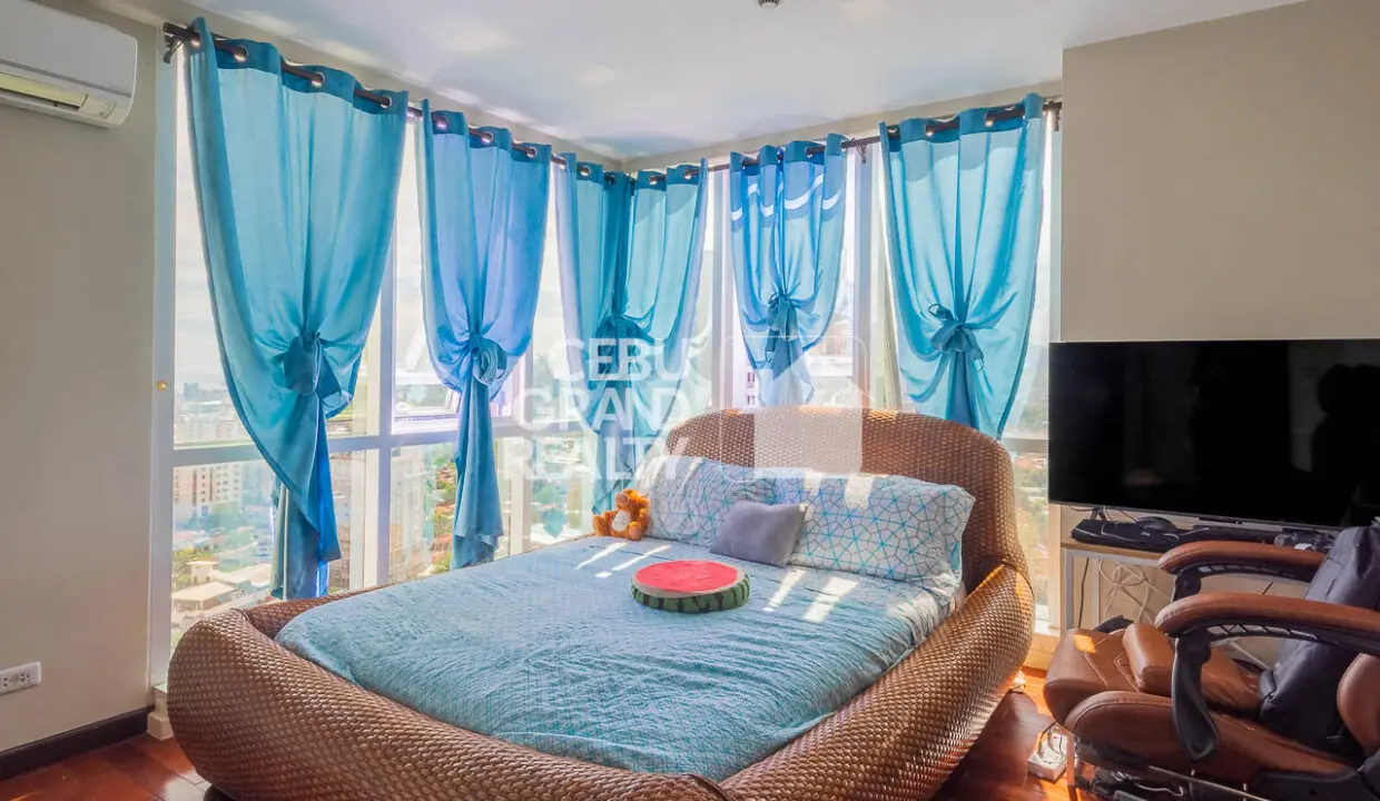 SRBPPC9 - Well-Designed Condo with Stylish Décor & Open Spaces in Cebu - Cebu Grand Realty (13)