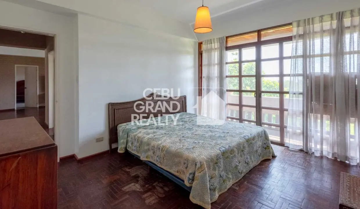 SRBNHM1 4 Bedroom Penthouse for Sale near Cebu IT Park - 17