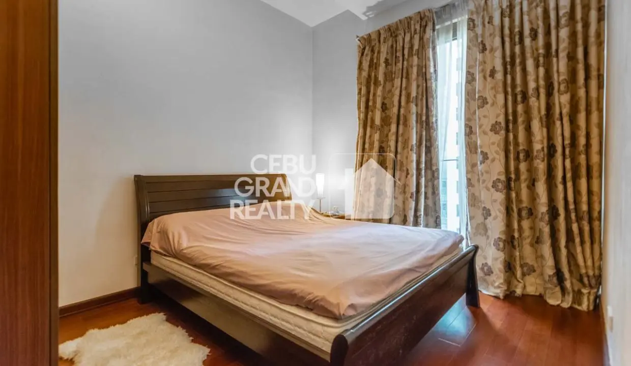 SRBAP7 Furnished 2 Bedroom Condo with Balcony for Sale in Cebu IT Park - 12