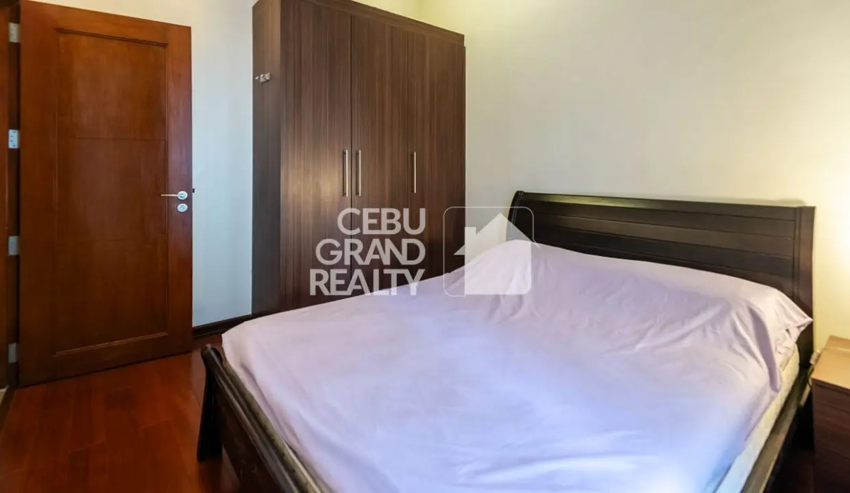 SRBAP7 Furnished 2 Bedroom Condo with Balcony for Sale in Cebu IT Park - 13