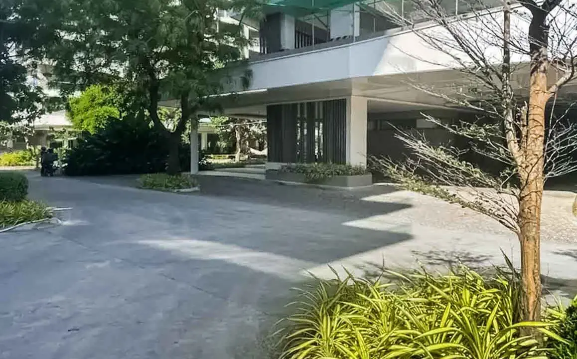 SRBTSS4 Studio Unit with Balcony for Sale in Tambuli Mactan - 18