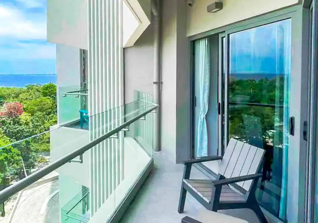 SRBTSS5 Corner 1 Bedroom Unit with Balcony for Sale in Tambuli Mactan - 16