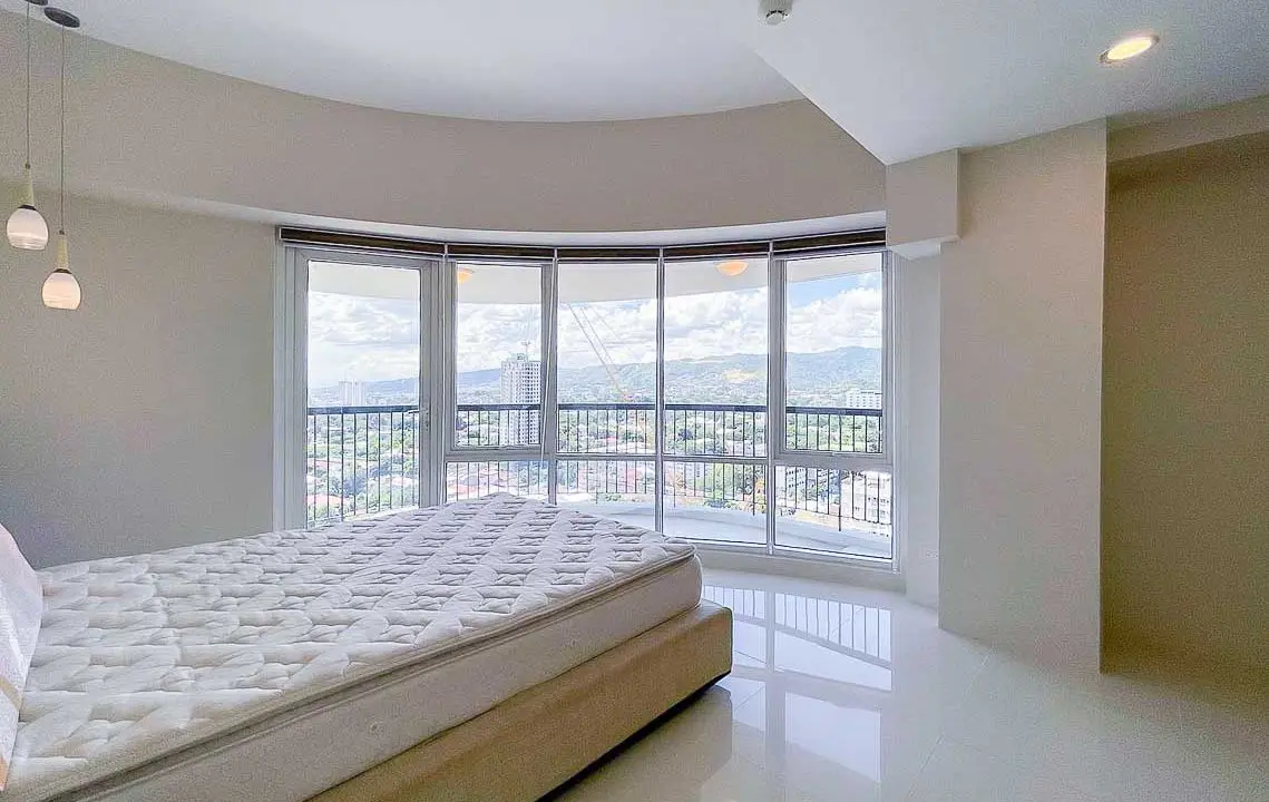 RCITC9 Furnished 2 Bedroom Condo for Rent with Balcony in IT Park - 11