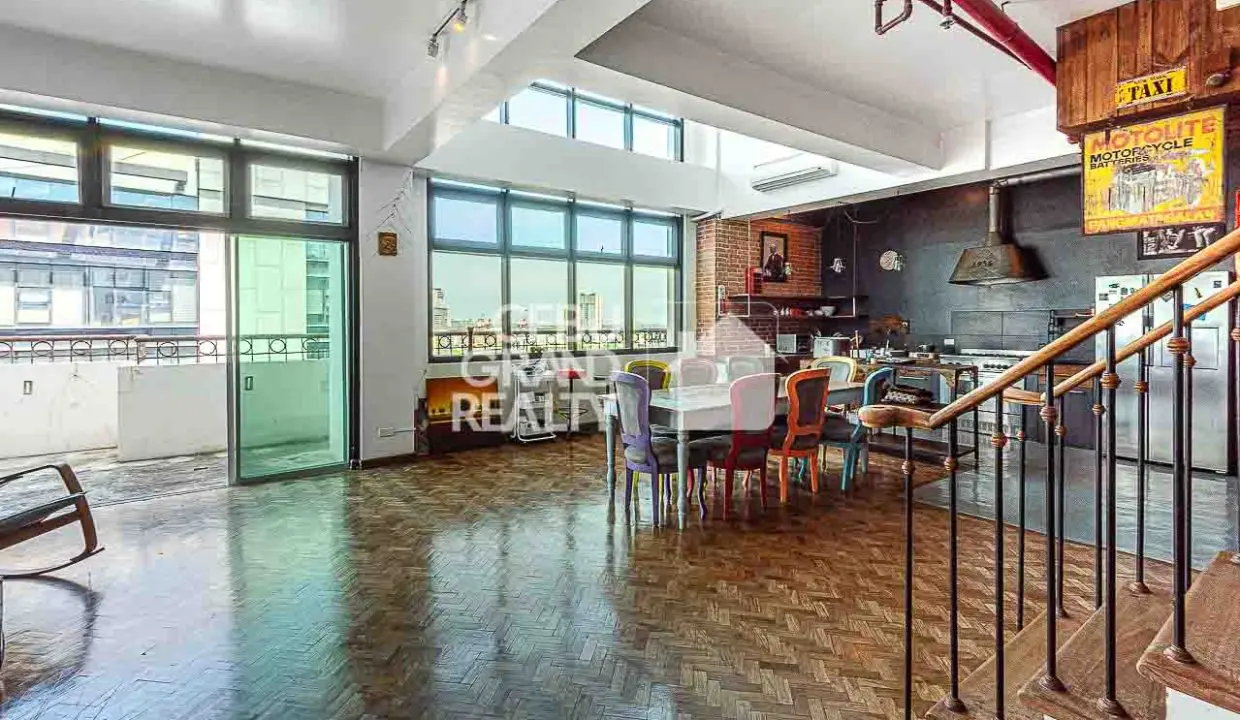 SRBPT5 Stylish Bi-Level Penthouse for Sale in Park Tower 1 - 0