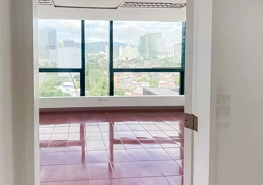 RCPKT2 122 SqM Office for Rent in Cebu Business Park - 7