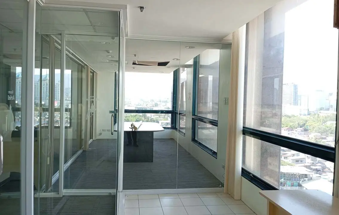 RCPKT3 650 SqM Office for Rent in Cebu Business Park - 9