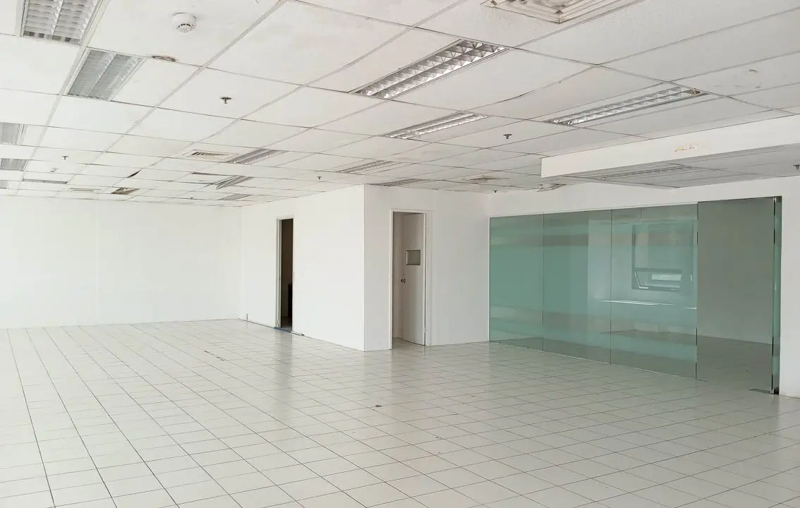 RCPKT8 372 SqM Office for Rent in Cebu Business Park - 4