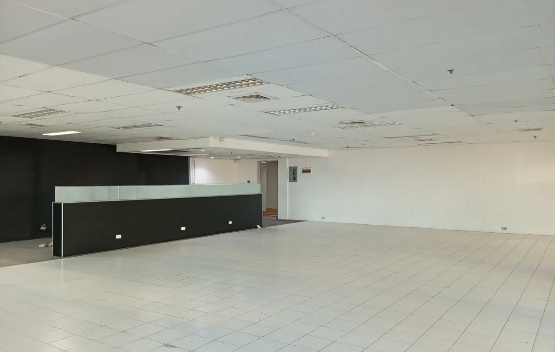 RCPKT9 206 SqM Office for Rent in Cebu Business Park - 12