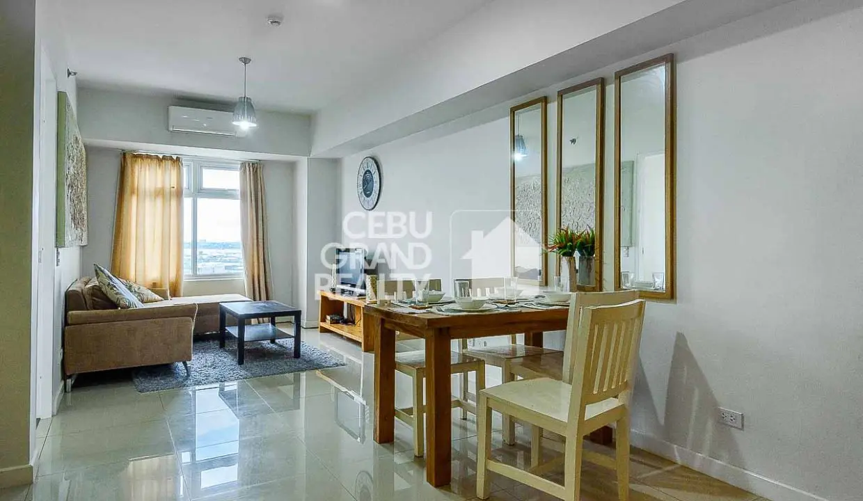 RCSP1 Cozy Modern Condo with Stunning City Views in Sedona Parc - Cebu Grand Realty (1)