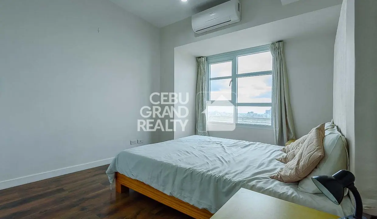 RCSP1 Cozy Modern Condo with Stunning City Views in Sedona Parc - Cebu Grand Realty (8)