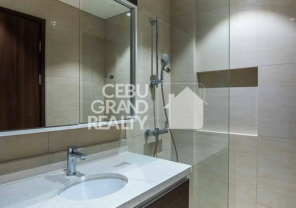 SRBTTS6 Semi-Furnished 1 Bedroom Unit with Balcony for Sale in Tambuli - Cebu Grand Realty (17)