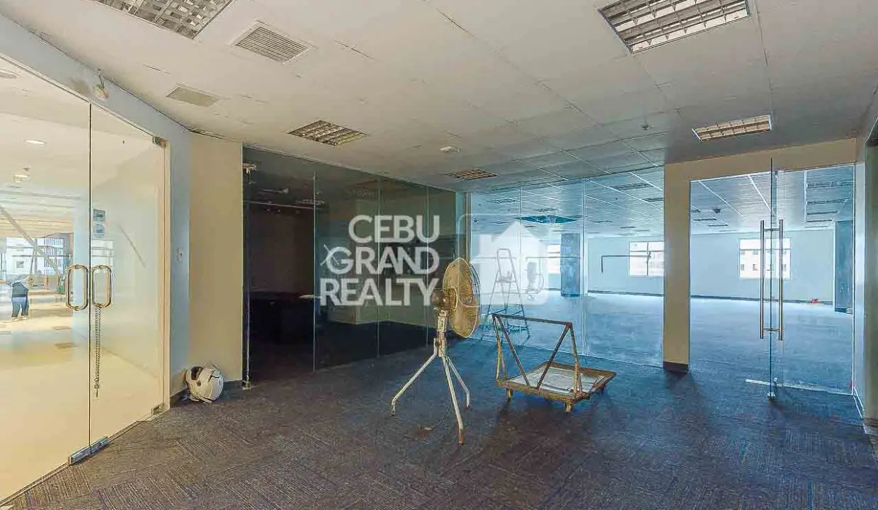 RCPTGU4 374 SqM Office for Rent in Cebu IT Park - Cebu Grand Realty (3)