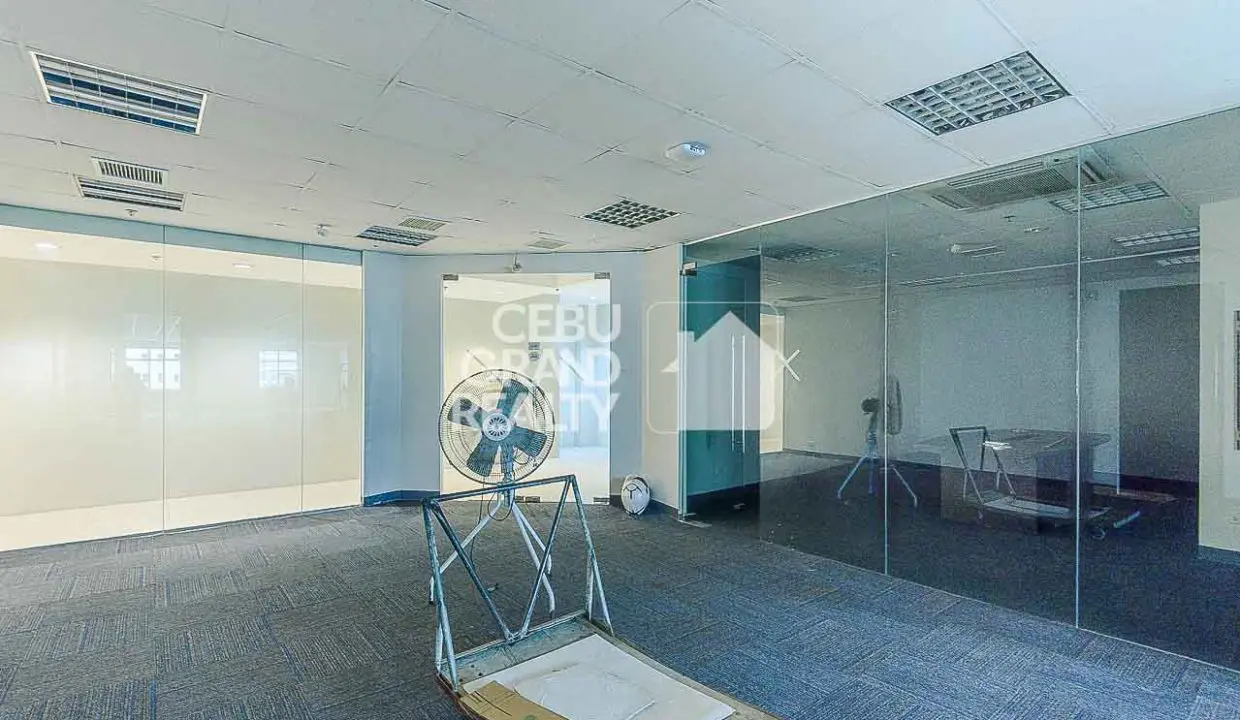 RCPTGU4 374 SqM Office for Rent in Cebu IT Park - Cebu Grand Realty (4)