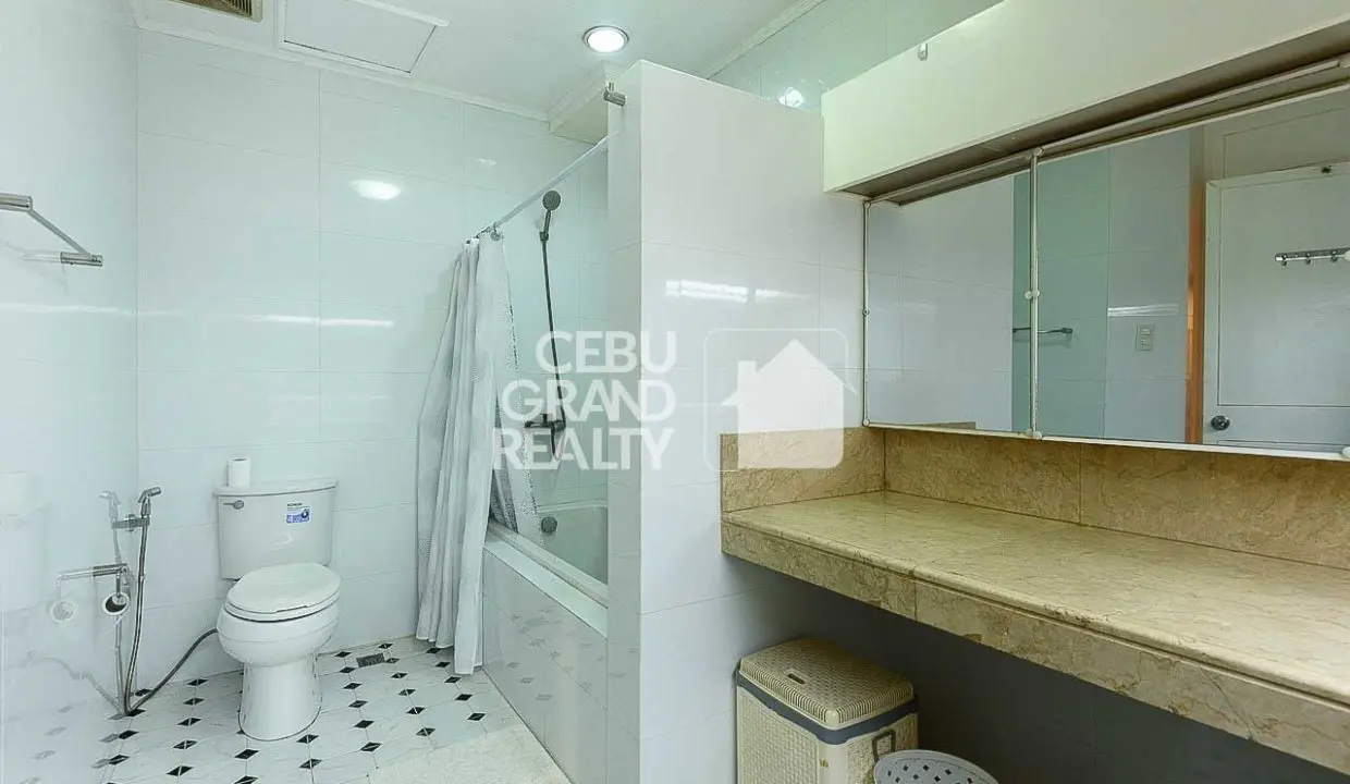 RCREC9 Stylish 2br Condo for Rent in Cebu with Prime Location - Cebu Grand Realty (12)