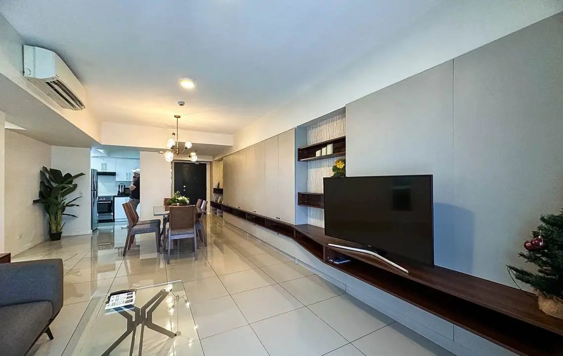 RCSP7 Chic Condominium with Spacious Open-Plan Living in Cebu - Cebu Grand Realty (4)