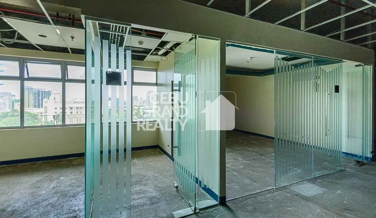 RCTGU2 623 SqM Office for Rent in Cebu IT Park - Cebu Grand Realty (13)