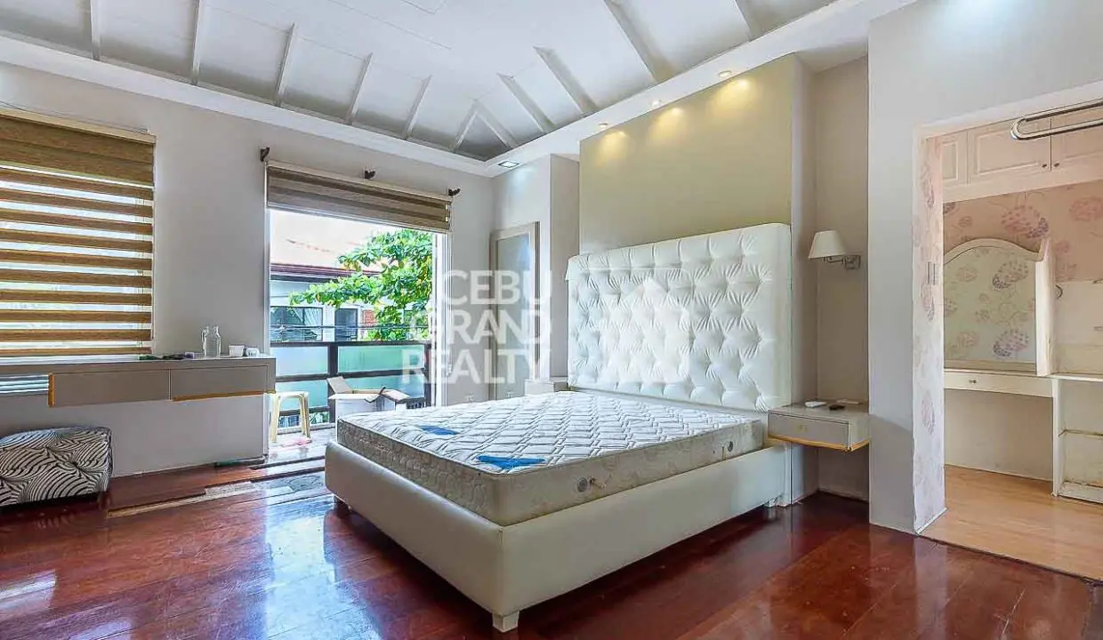 RHCV11 Spacious Modern Home with Ample Natural Light in Mabolo - Cebu Grand Realty (19)