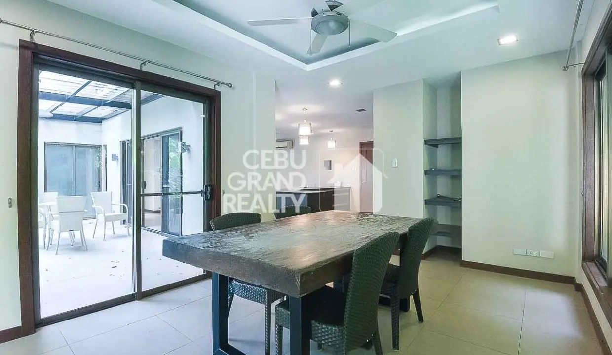 RHML113 Modern 3 Bedroom House for Rent with Seamless Living Spaces - Cebu Grand Realty (10)