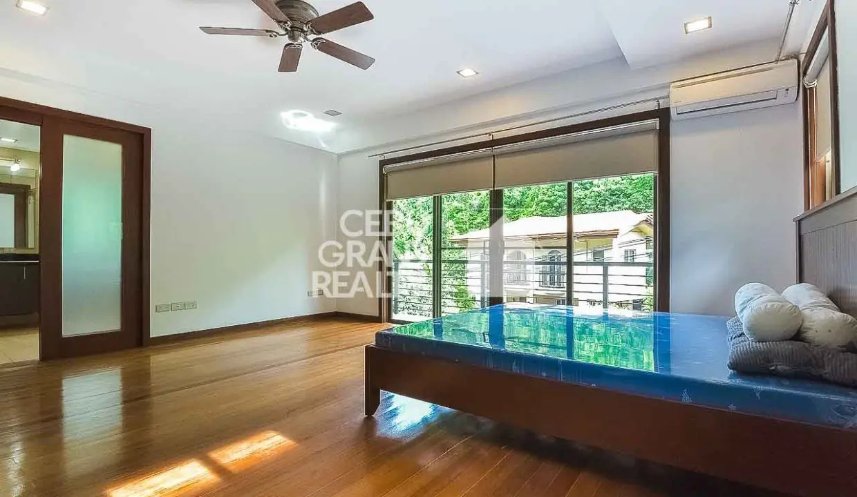 RHML113 Modern 3 Bedroom House for Rent with Seamless Living Spaces - Cebu Grand Realty (14)