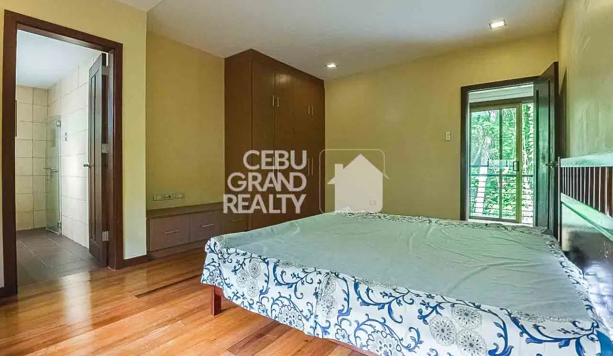 RHML113 Modern 3 Bedroom House for Rent with Seamless Living Spaces - Cebu Grand Realty (19)