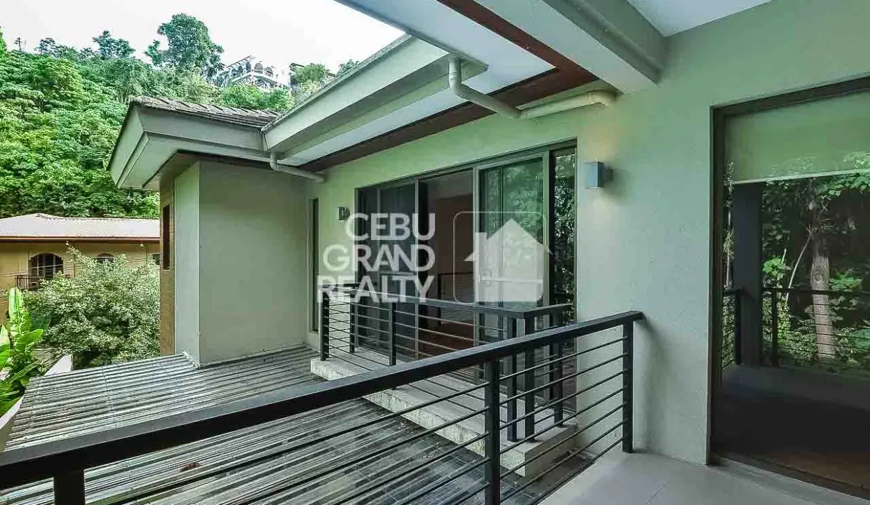 RHML113 Modern 3 Bedroom House for Rent with Seamless Living Spaces - Cebu Grand Realty (24)