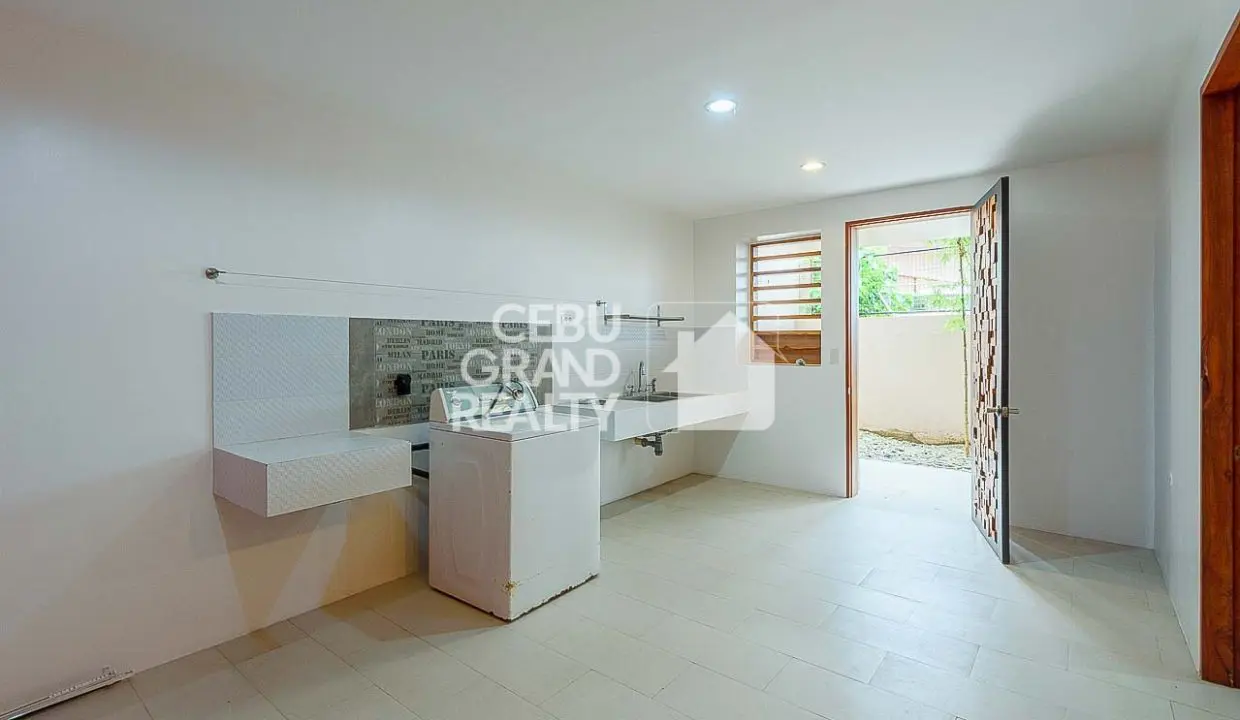 RHPB3 Exquisite Modern 3br House for Rent w Panoramic Views - Cebu Grand Realty (24)