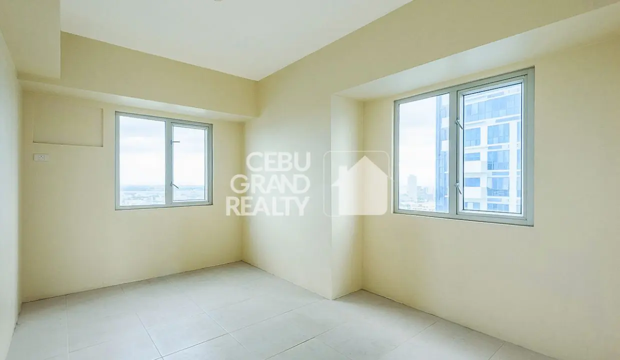 SRBAR16 Luminous Condo with Spacious Layout for Modern Living in Avida Riala - Cebu Grand Realty (5)