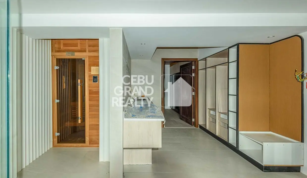 SRBML99 Luxurious Modern Home with Breathtaking Views In Maria Luisa Estate Park - Cebu Grand Realty (14)