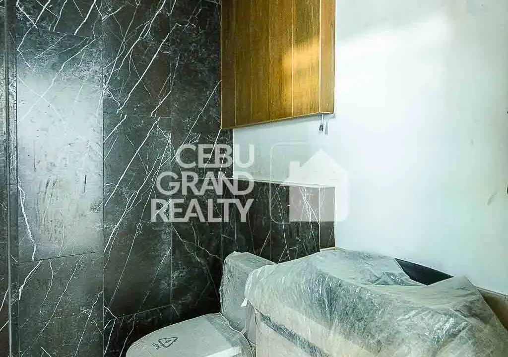 SRBML99 Luxurious Modern Home with Breathtaking Views In Maria Luisa Estate Park - Cebu Grand Realty (28)