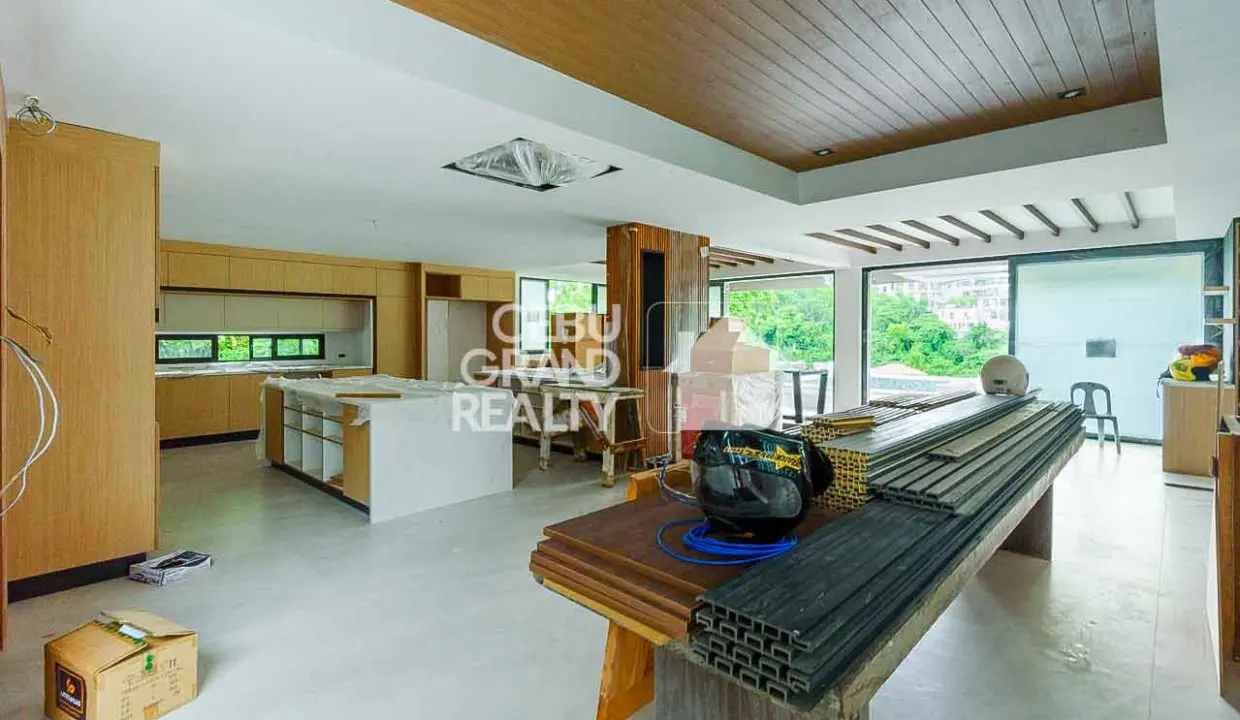 SRBML99 Luxurious Modern Home with Breathtaking Views In Maria Luisa Estate Park - Cebu Grand Realty (5)