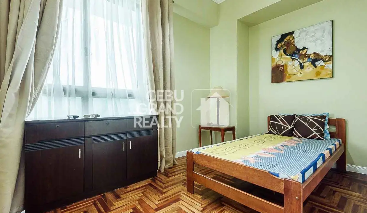 RCCL34 Elegant Condo with Spacious Living and Dining Area in Citylights Gardens - Cebu Grand Realty (9)