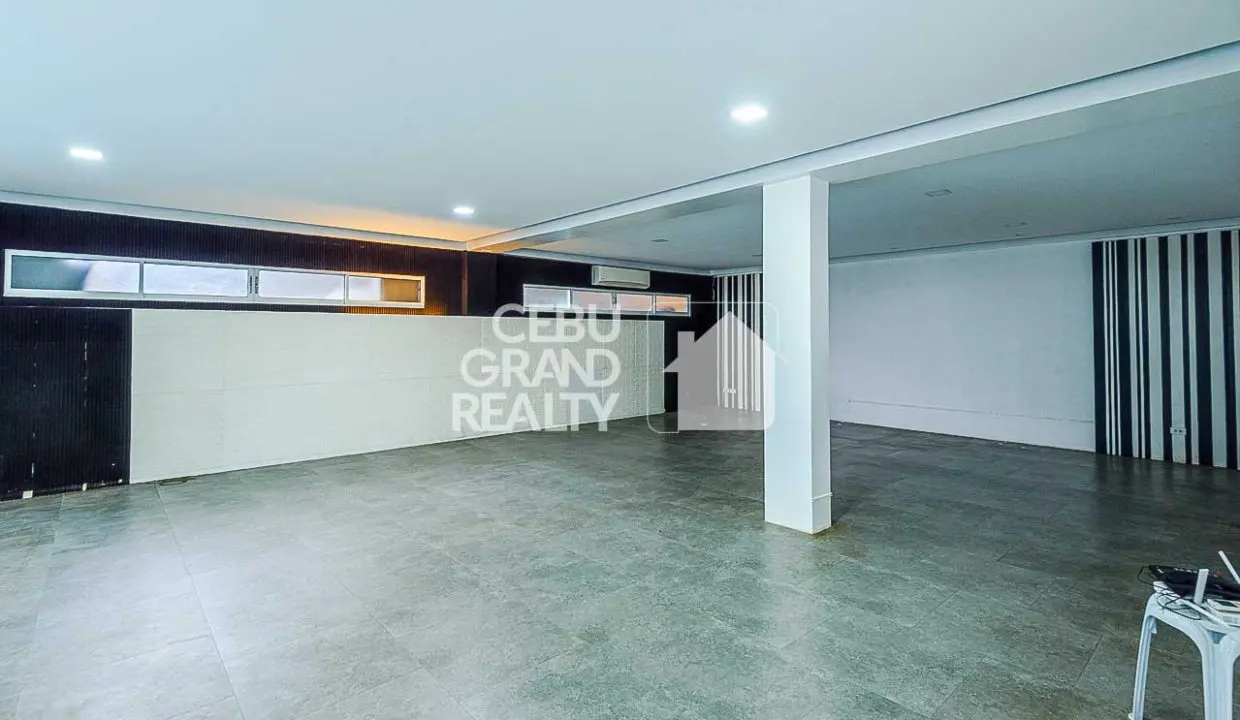 RCPAL1 Spacious 68 SqM Modern Office Space with Air Conditioning near Ayala - Cebu Grand Realty (5)