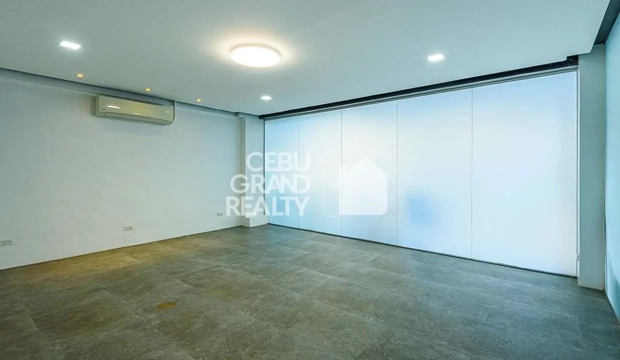 RCPAL2 Modern 68 SqM Professional Office Space near Ayala - Cebu Grand Realty (3)