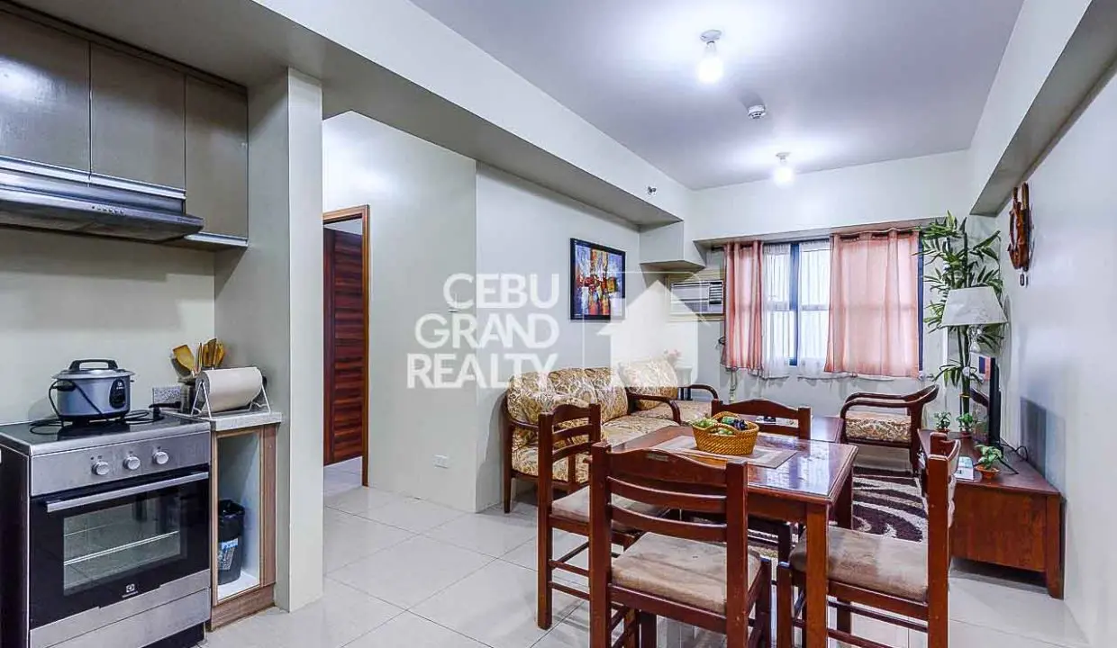 SRBHO4 Cozy Condo with Master En-Suite and Spacious Living Area in Cebu City - Cebu Grand Realty (1)