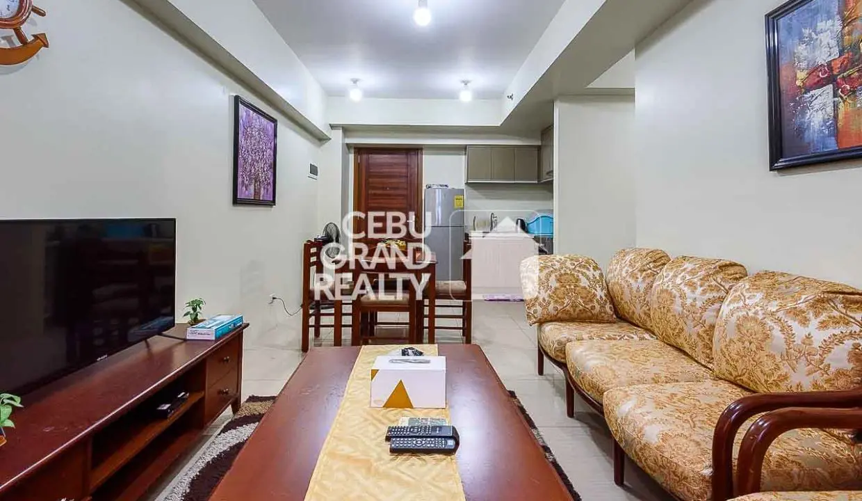 SRBHO4 Cozy Condo with Master En-Suite and Spacious Living Area in Cebu City - Cebu Grand Realty (3)