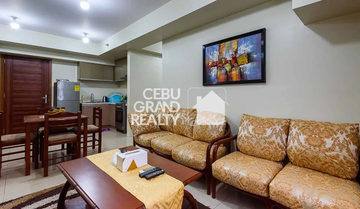 SRBHO4 Cozy Condo with Master En-Suite and Spacious Living Area in Cebu City - Cebu Grand Realty (4)