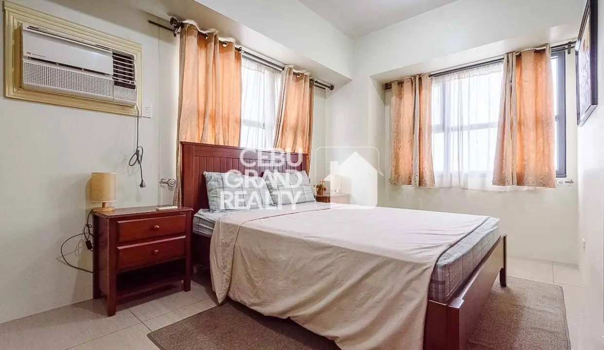 SRBHO4 Cozy Condo with Master En-Suite and Spacious Living Area in Cebu City - Cebu Grand Realty (7)