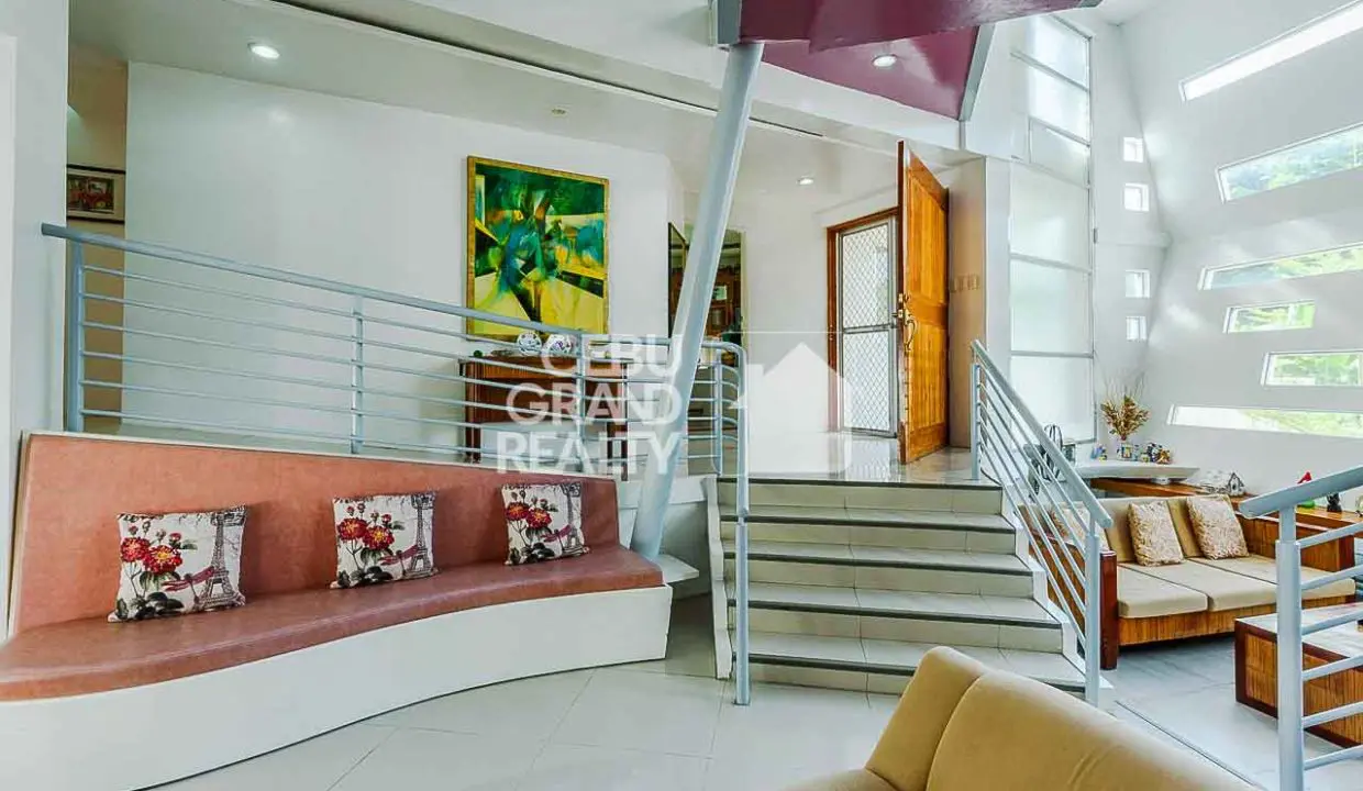 SRBML101 Stylish Multi-Level Home with Scenic Outdoor Views - Cebu Grand Realty (3)