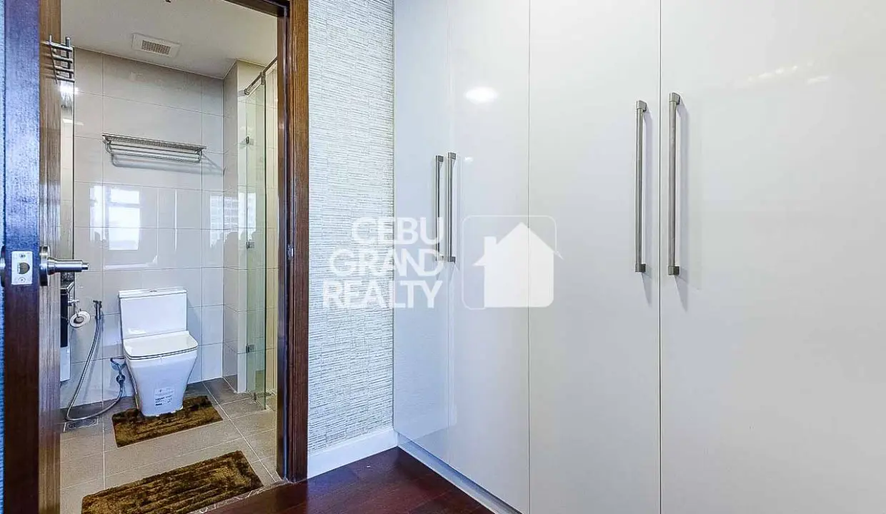 RCALC34 Luxury High-Rise Condo with Stunning City Skyline View in The Alcoves - Cebu Grand Realty (12)