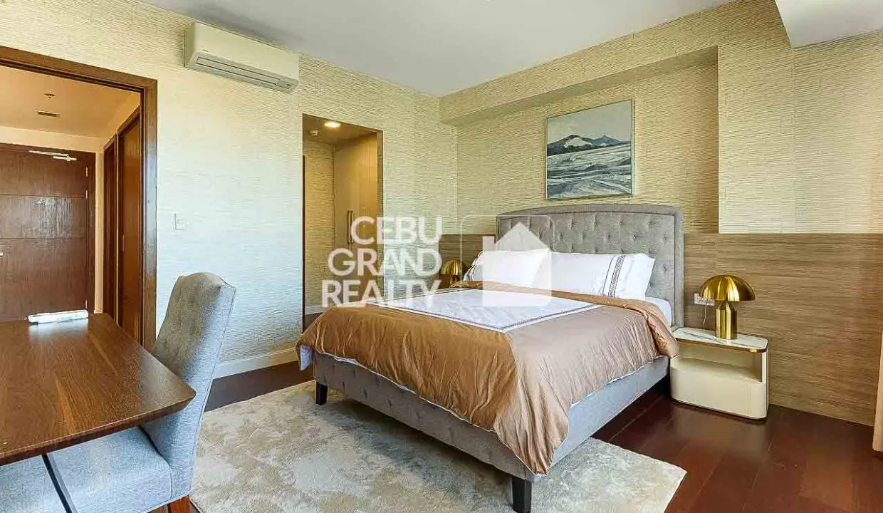 RCALC34 Luxury High-Rise Condo with Stunning City Skyline View in The Alcoves - Cebu Grand Realty (7)