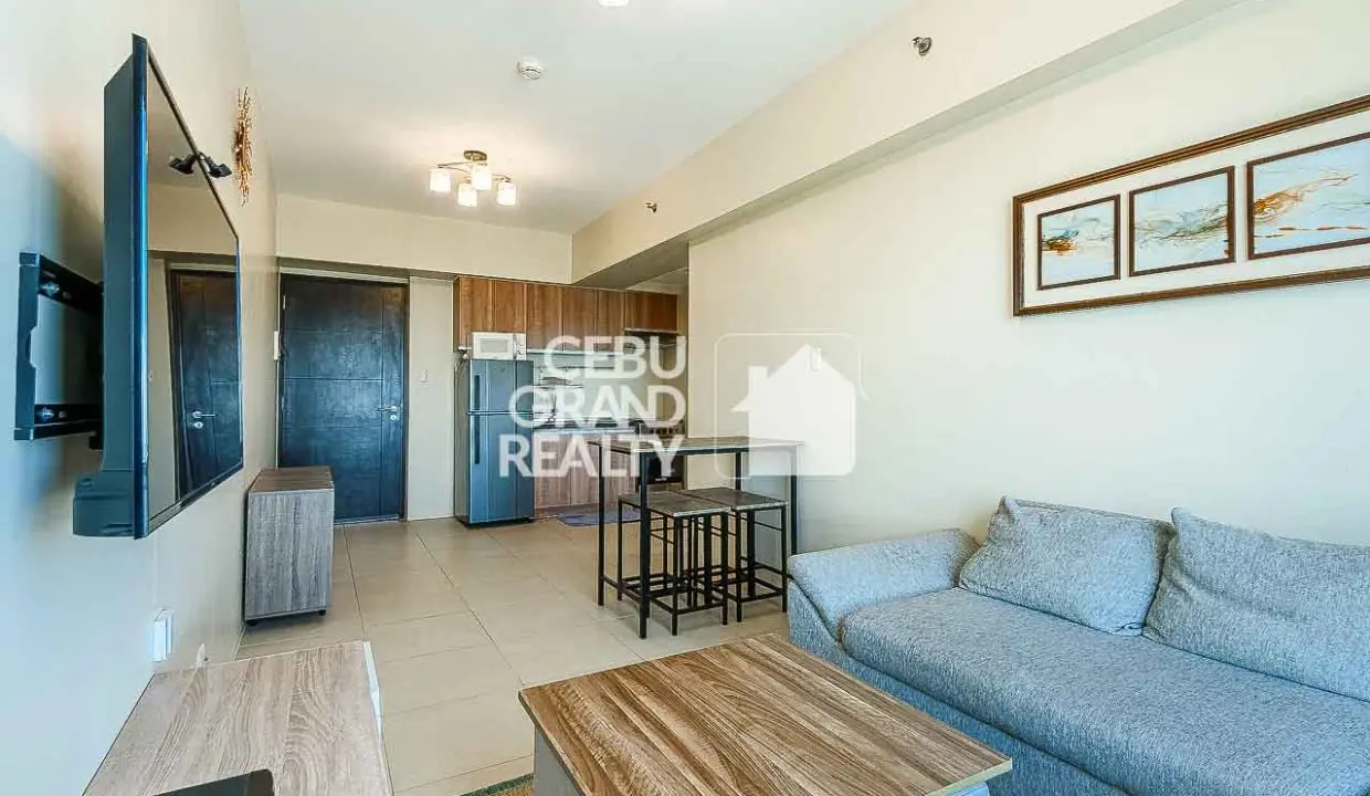 RCAR25 Sleek Modern Condo with Stunning City Views in Avida Towers Riala - Cebu Grand Realty (3)