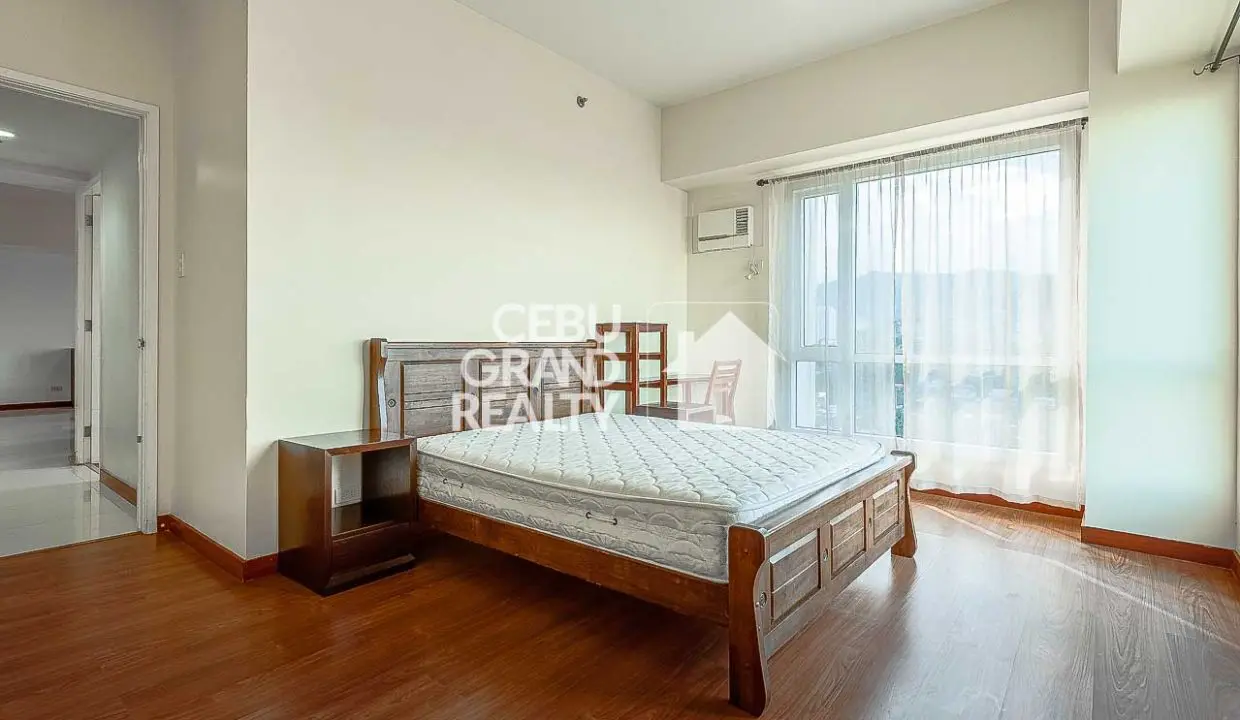 RCMP19 Refined Condo with Bespoke Kitchen and City Views In Marco Polo Residences - Cebu Grand Realty (11)